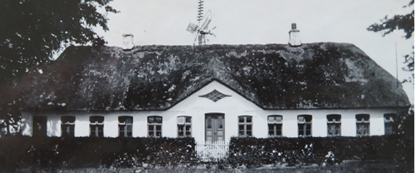 Die Grenzfarm Højgaard am Kongeåen. Die Farm ist seit mehreren Generationen im Besitz der Familie Garder, die Villebøl Kro von den Feldern streckte. Der Grenzpfad führt in die Nähe der Farm. Foto: Johannes Garder